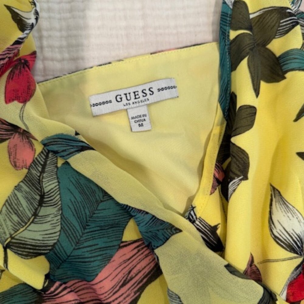 Gently Used Guess Dress (M) - Picture 4 of 4